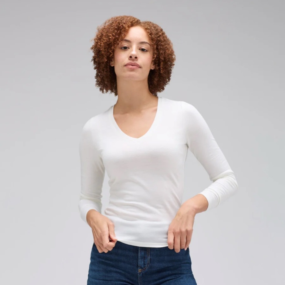 Unbound Merino Ivory Slim Fit Long Sleeve V-Neck New